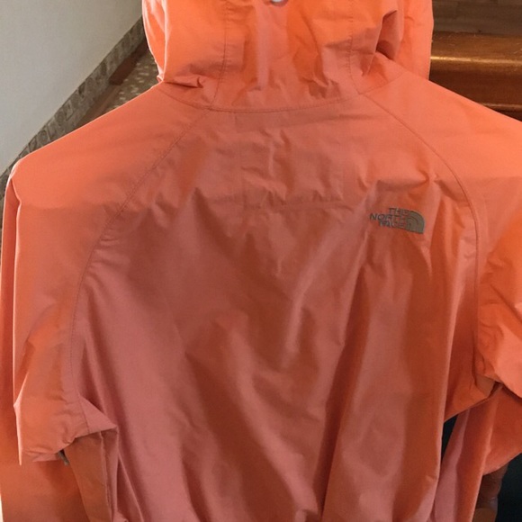 The Women’s  The North Face Jacket Outdoor - Picture 4 of 8